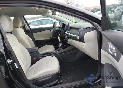 2023 Kia Forte Lxs из США, поврежденный, VIN 3KPF24AD1PE654701